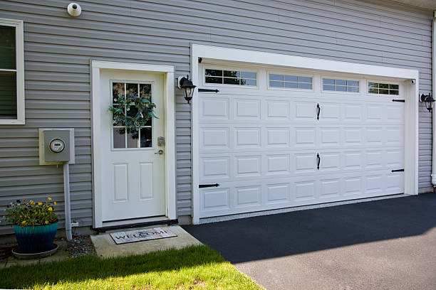 24/7 Emergency Garage Door Panel Replacement experts in Piedmont, OK